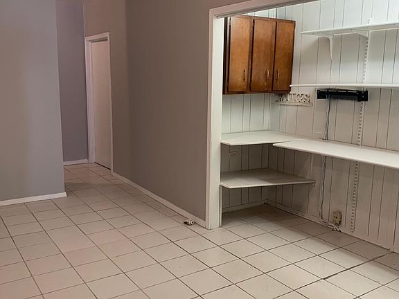 2nd image of 206 S Main St #1
