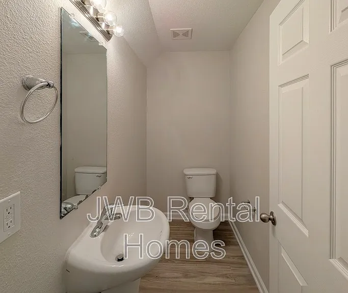 8485 McGirts Village Ln — Photo 6