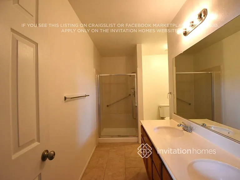 5319 Gardendale Ln — Photo 11