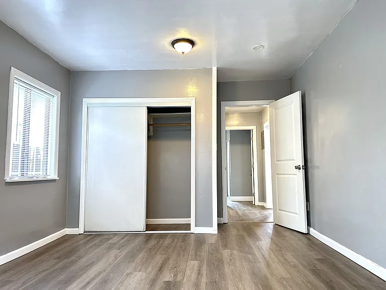 574 Duboce Ave — Photo 16