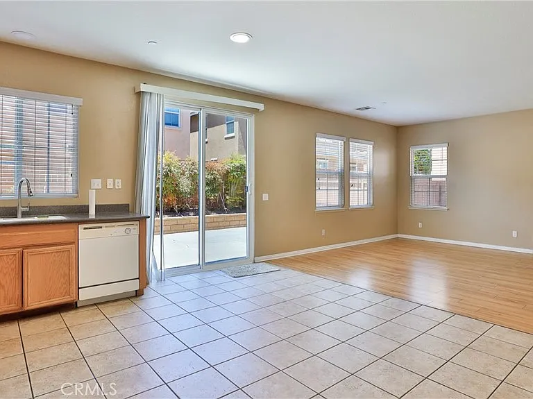 1765 Yvonne Ct — Photo 16