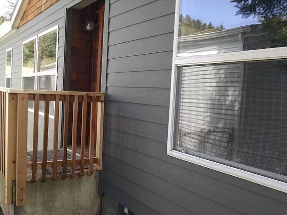 5th image of 675 S Dolphin St