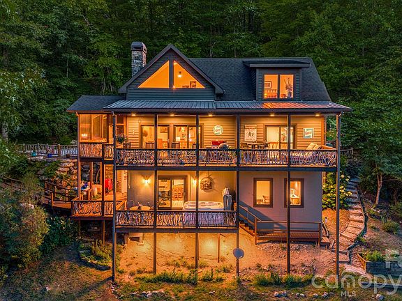 5th image of 138 Bear Paw Dr