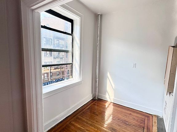 3rd image of 529 E 22nd St #32