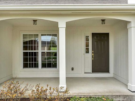 2nd image of 6401 Mueller Lakes Ln