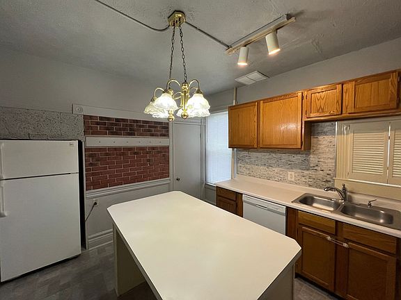 3rd image of 2904 Q St #2906-Q