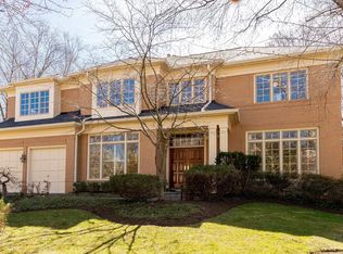 7016 Winterberry Ln, Bethesda, MD