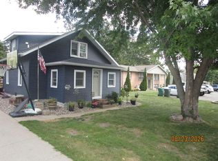 306 2nd St SW, Pine Island, MN 55963