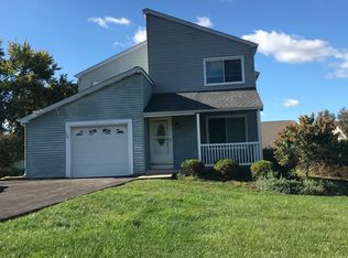 294 Beth Ann Dr #A, Harleysville, PA 19438