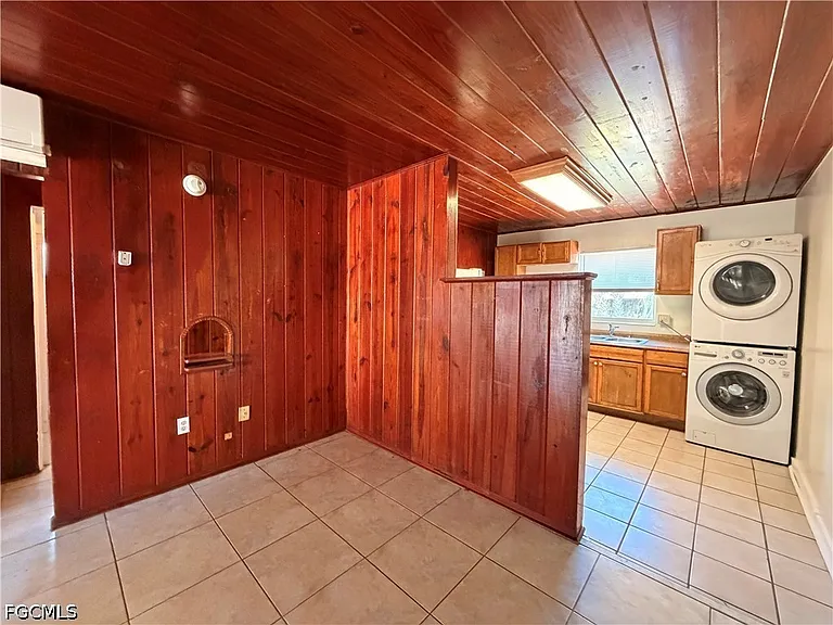 1935 Ricardo Ave — Photo 5