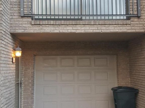 2nd image of 211 Georgetown Ln