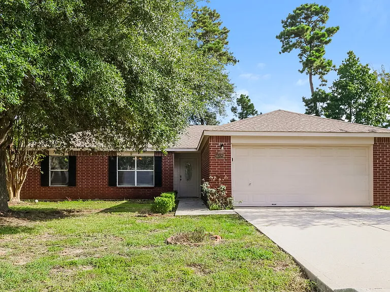 16325 Sun View Ln — Photo 1