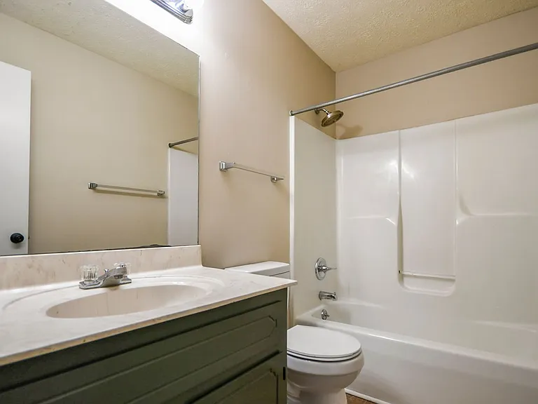 1710 Baltimore Dr — Photo 9