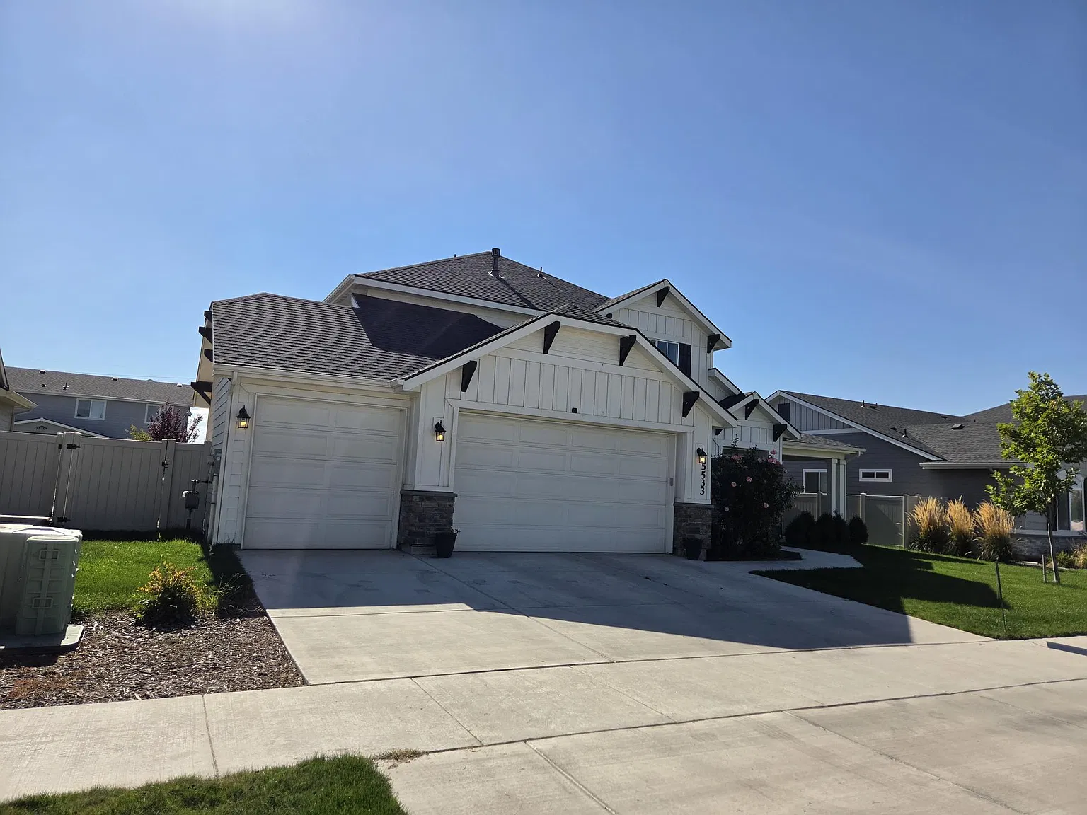 4 bed, 3.5 bath, 3145 sqft, $3,900 — Photo 4