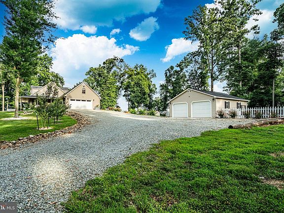 2nd image of 435 Kirks Mill Rd