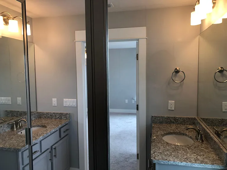 206 Montclair Ave — Photo 15