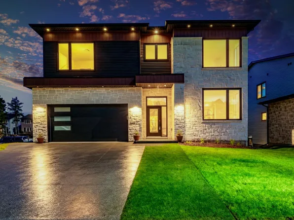 6 Glissade Ct, Halifax, NS B4B 2K5