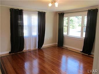 3rd image of 111 Green St