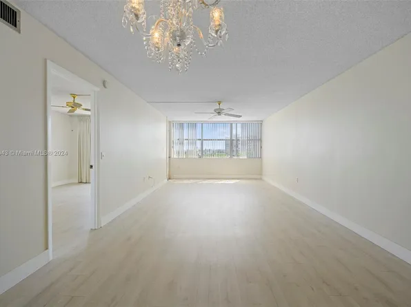1300 NE Miami Gardens Dr APT 510E, Miami, FL 33179