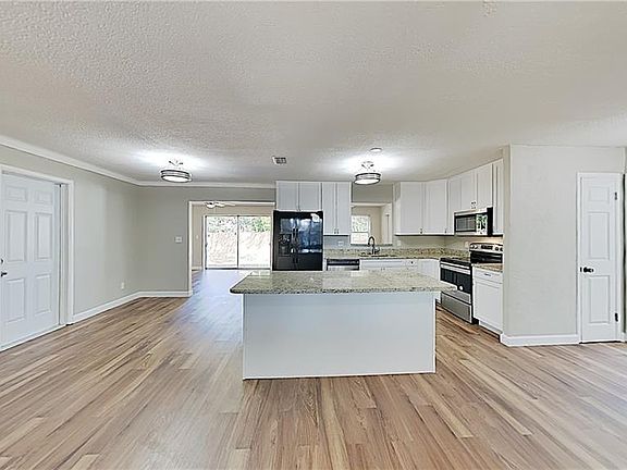 4th image of 4529 36th Ave N