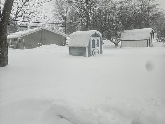5th image of 25150 Columbus Rd