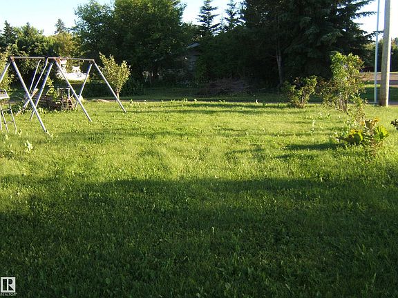 3rd image of 5135 53rd Ave