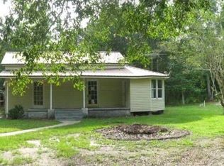 101 Sam Mitchell Rd, Picayune, MS 39466