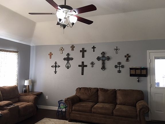 2nd image of 726 Cypress Ln