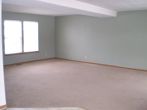 2nd image of 1592 Rebecca Dr