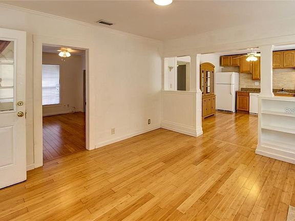 5th image of 604 Alden Ave