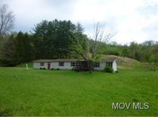 1138 Limestone Hill Rd, Rockport, WV 26169