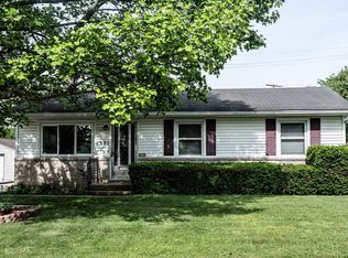 1321 Canterbury Dr, South Bend, IN 46628