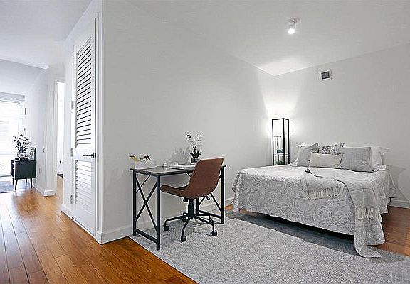 5th image of 330 W 39th St APT 8D