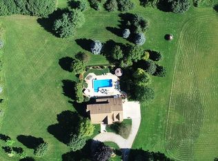 N35W28450 Taylors Woods Rd, Pewaukee, WI 53072
