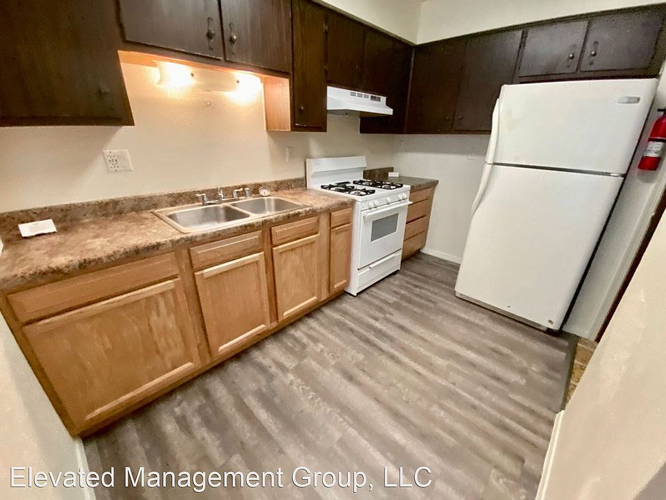 1st image of 303 Alvarado Dr SE #33
