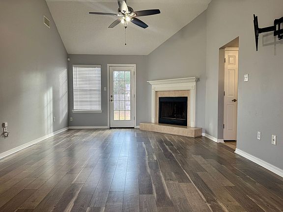 3rd image of 9104 Marguerite Dr