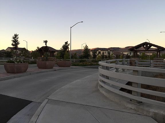 Neighborhood Ambience