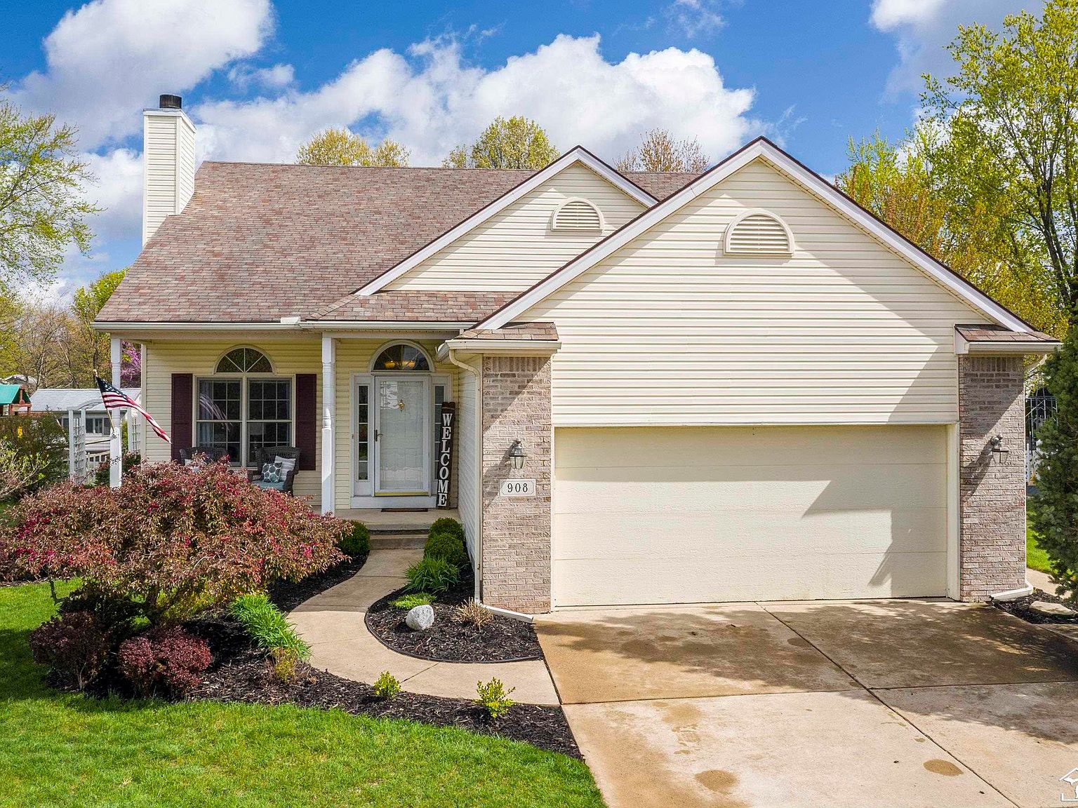 908 Eagle Ridge Trl, Temperance, MI 48182 | Zillow