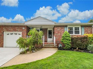 11 Eli Rd, Colonia, NJ 07067