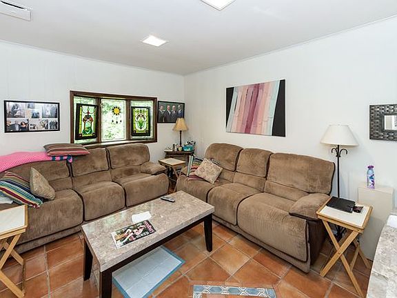 3rd image of 55 Morris Dr