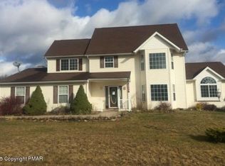 354 Arthurs Way, Blakeslee, PA 18610