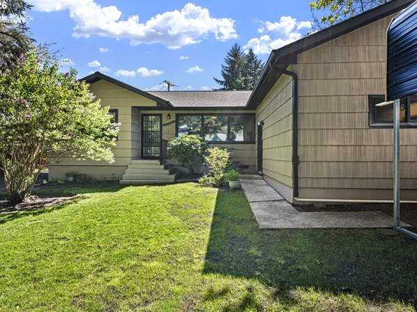 1295 Betty Ln, Eugene, OR 97404