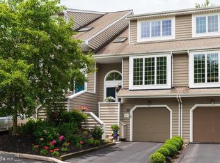 87 Andover Ct, Chesterbrook, PA 19087