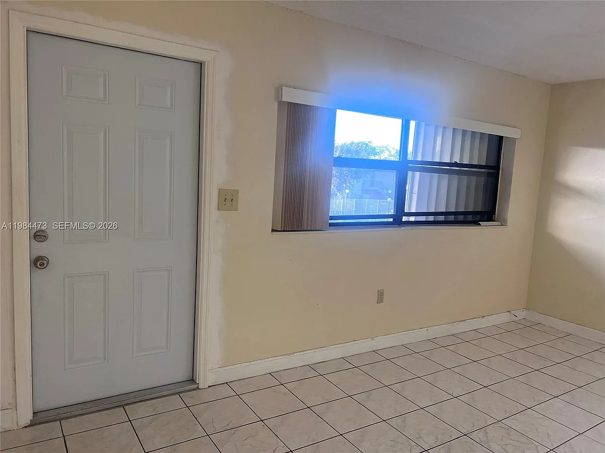 Building Photo - 13331 SW 17th Ln #4-7