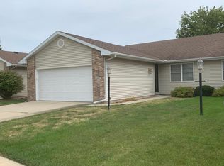 906 Birkdale Dr, Champaign, IL 61822