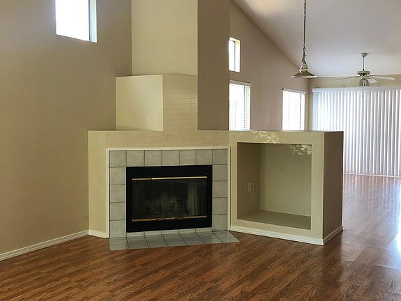 3rd image of 4773 Canyon Hills Dr