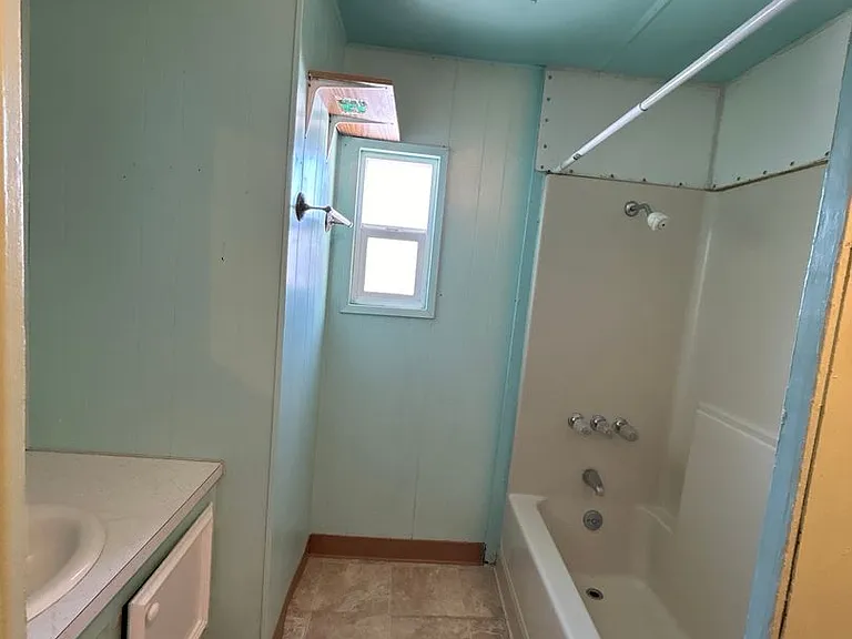 130 Jefferson Ave — Photo 2