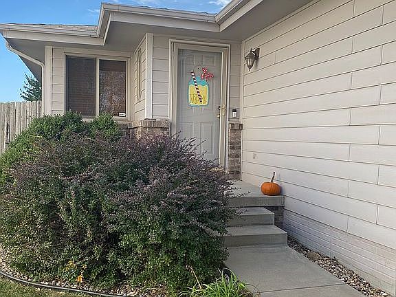3rd image of 3037 W Sumner St