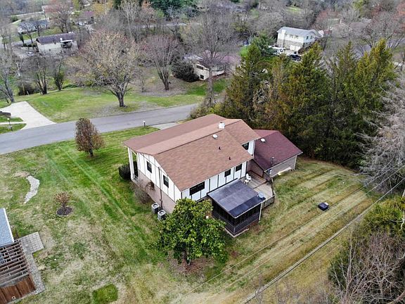 4th image of 1041 Idylwild Dr