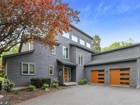 26 Cannon Bluff Dr, Stafford, VA 22554